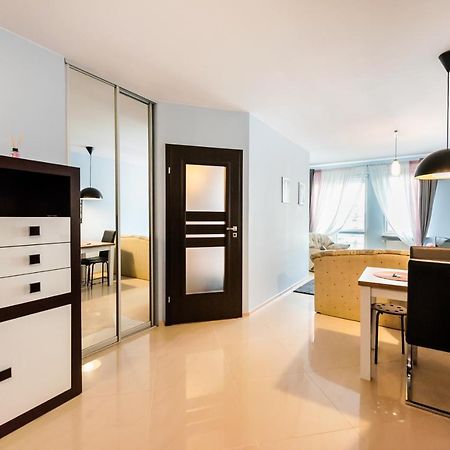 Wola Pleasure Place Apartment Varsó Kültér fotó