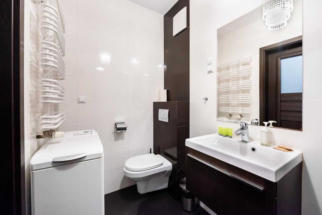 Wola Pleasure Place Apartment Varsó Kültér fotó