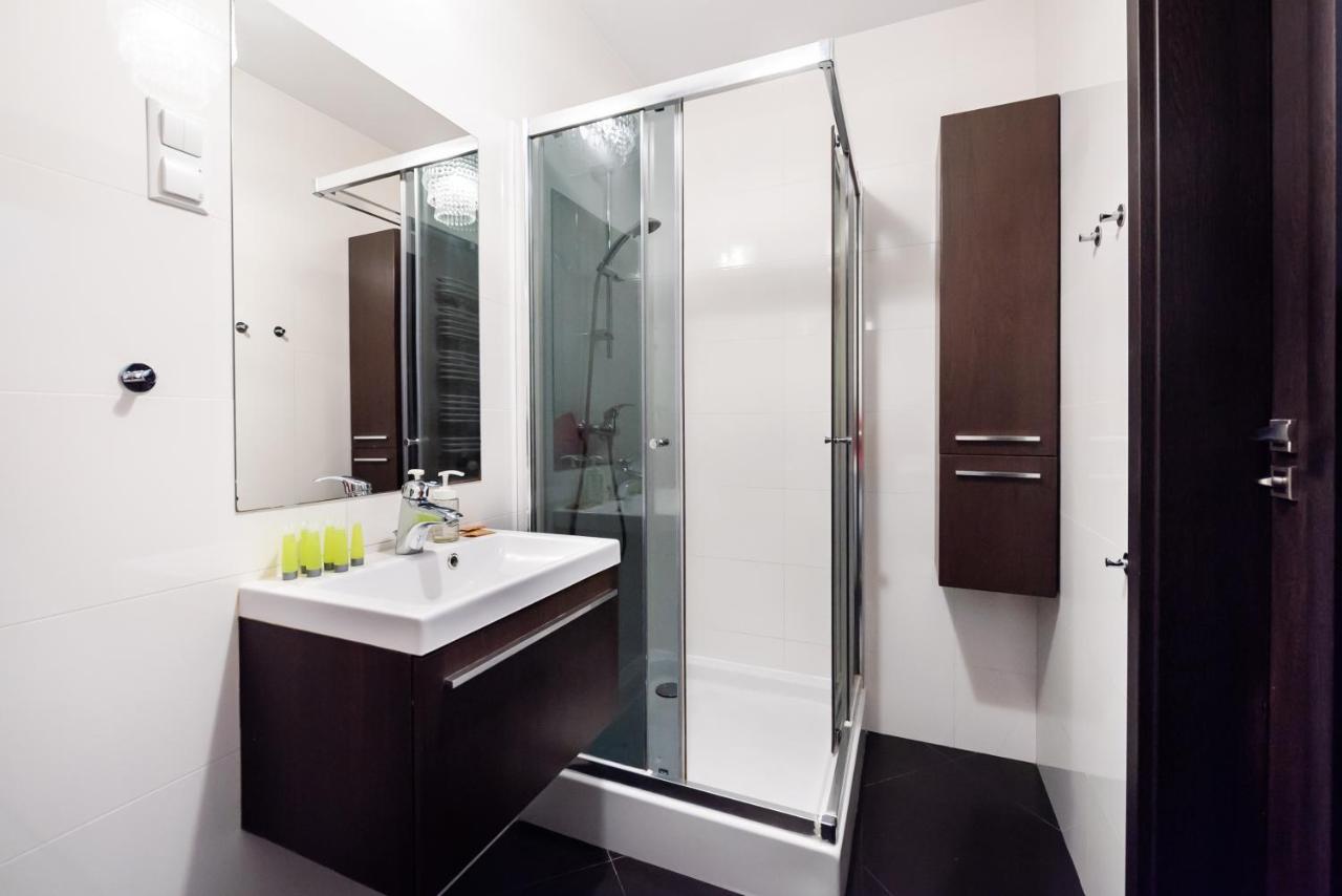 Wola Pleasure Place Apartment Varsó Kültér fotó