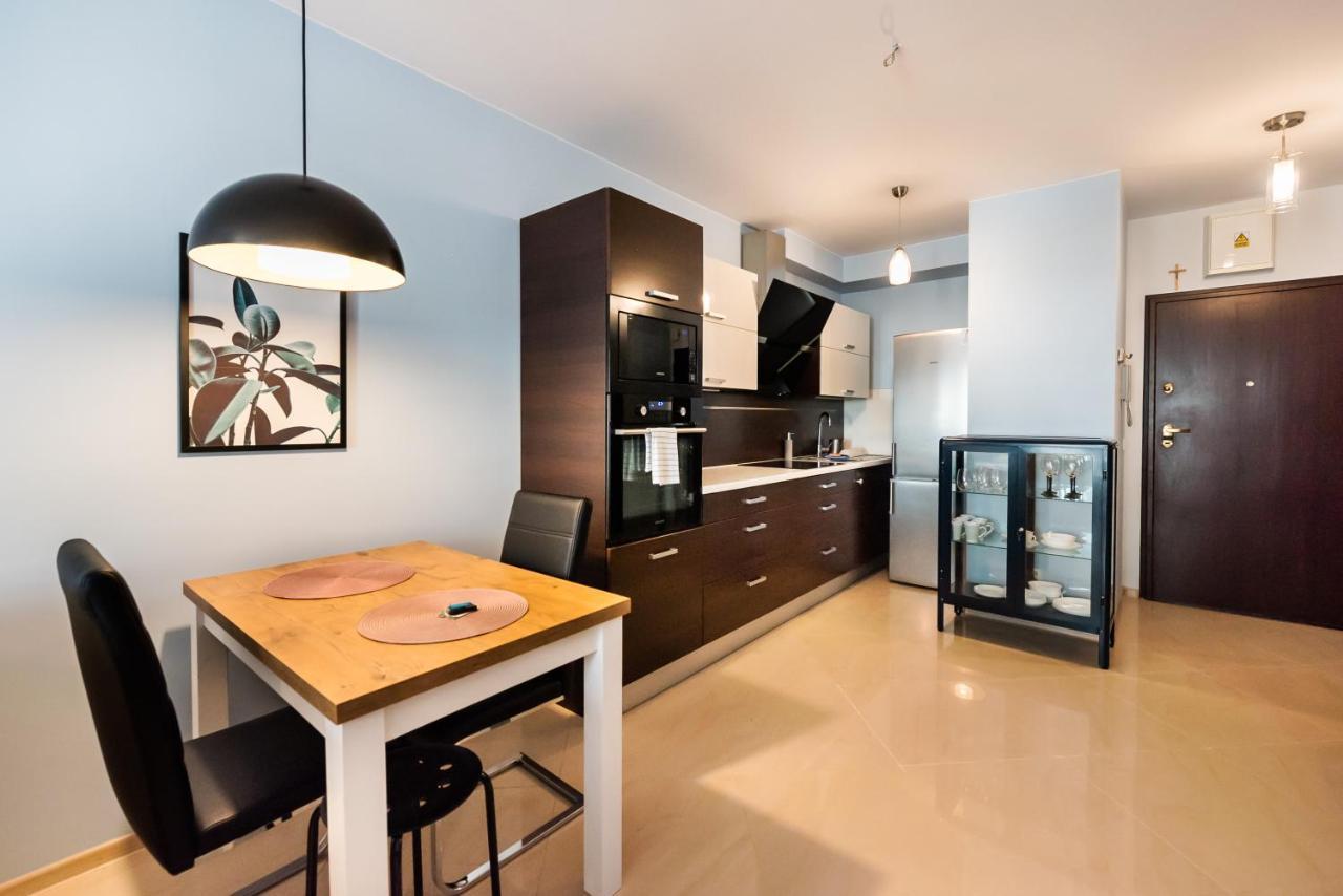 Wola Pleasure Place Apartment Varsó Kültér fotó
