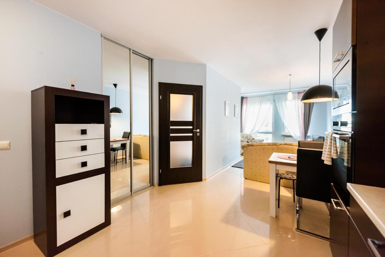 Wola Pleasure Place Apartment Varsó Kültér fotó