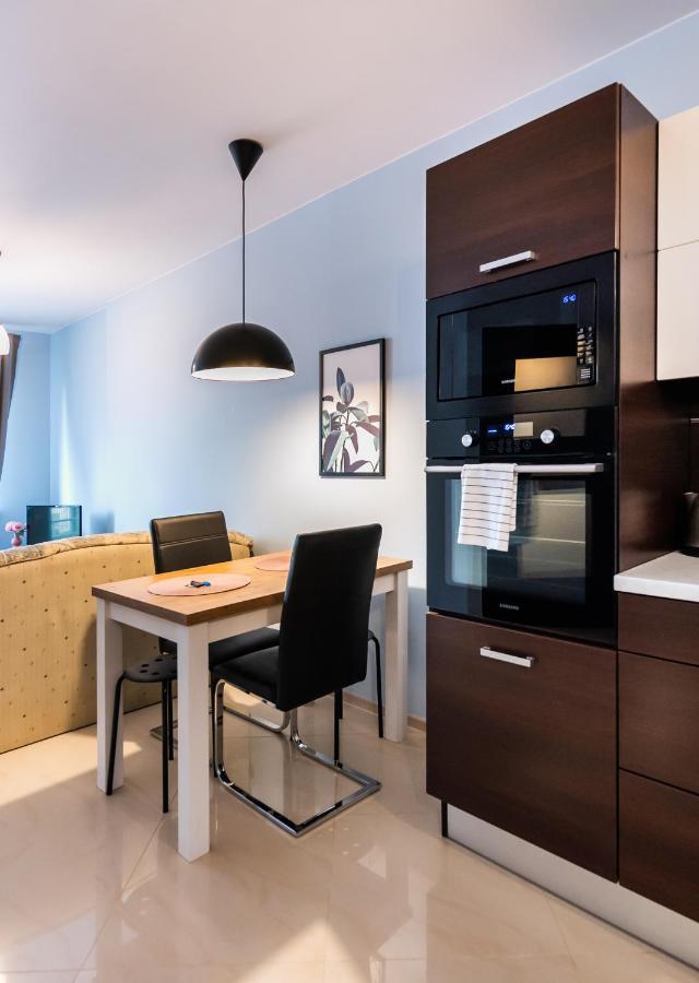 Wola Pleasure Place Apartment Varsó Kültér fotó